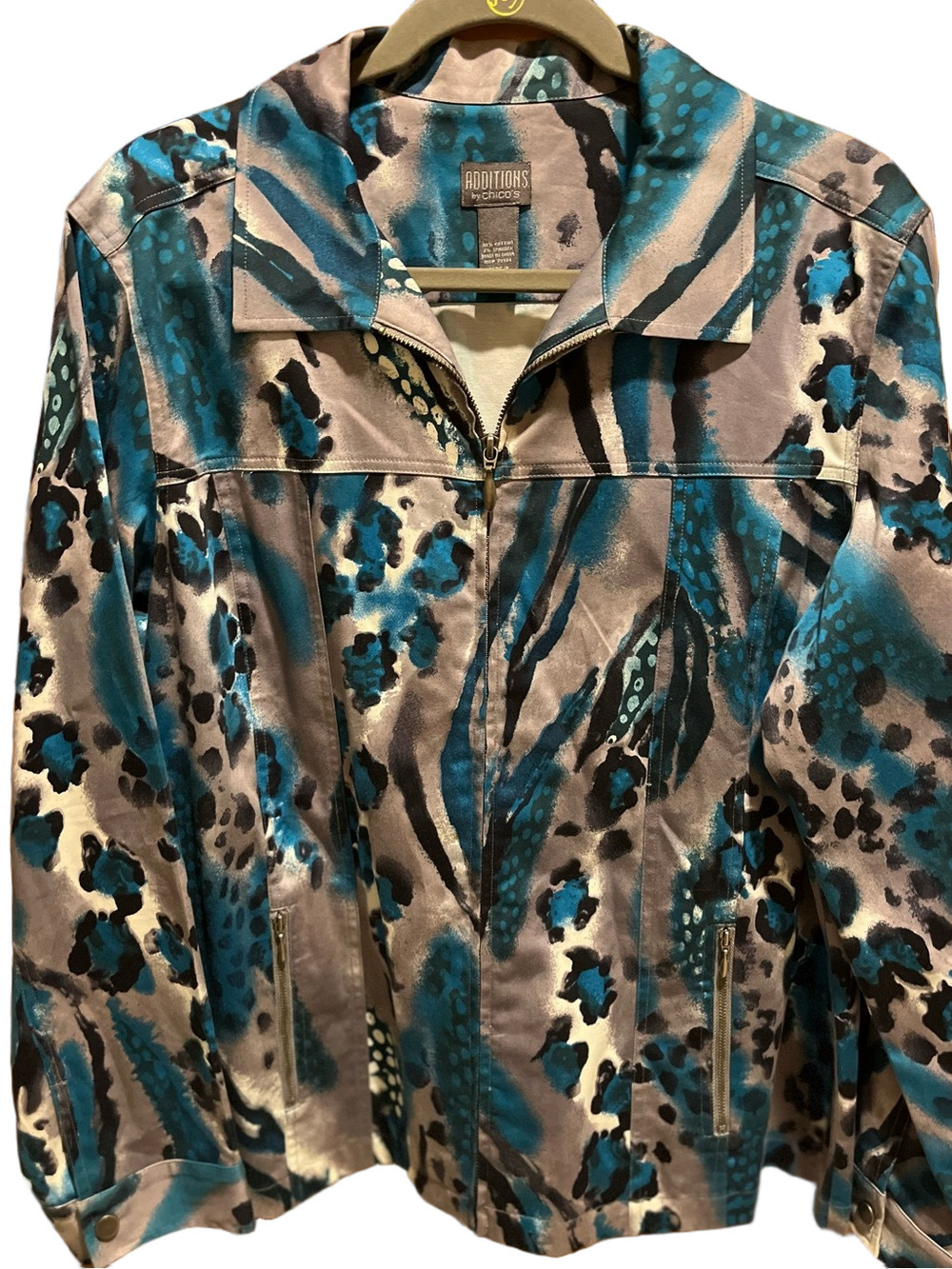 09. WOMENS CHICO’S 3/XL DETAIL JACKET